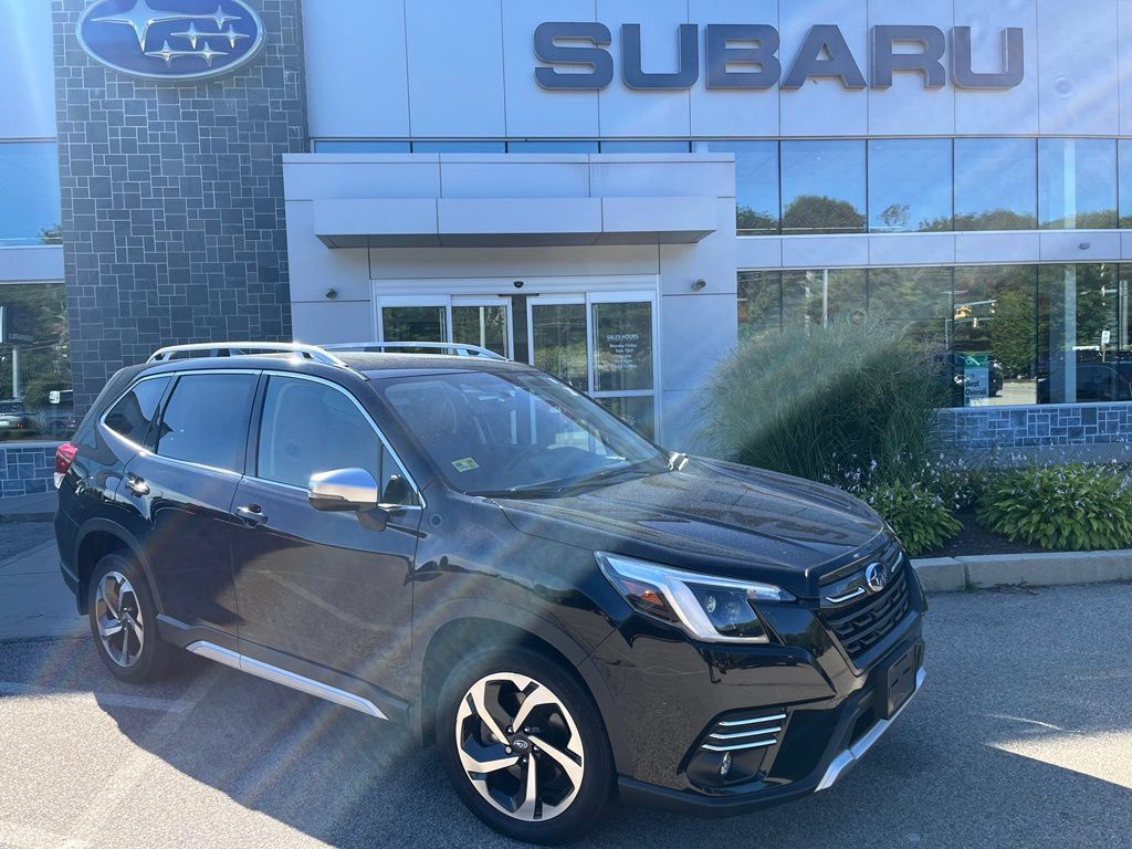 Used 2024 Subaru Forester Touring AWD/4WD image 1