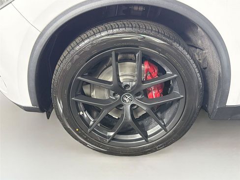 Used 2019 Alfa Romeo Stelvio AWD w/ Nero Edizione image 33