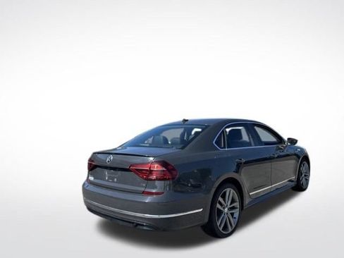 Used 2017 Volkswagen Passat 1.8T R-Line FWD image 12