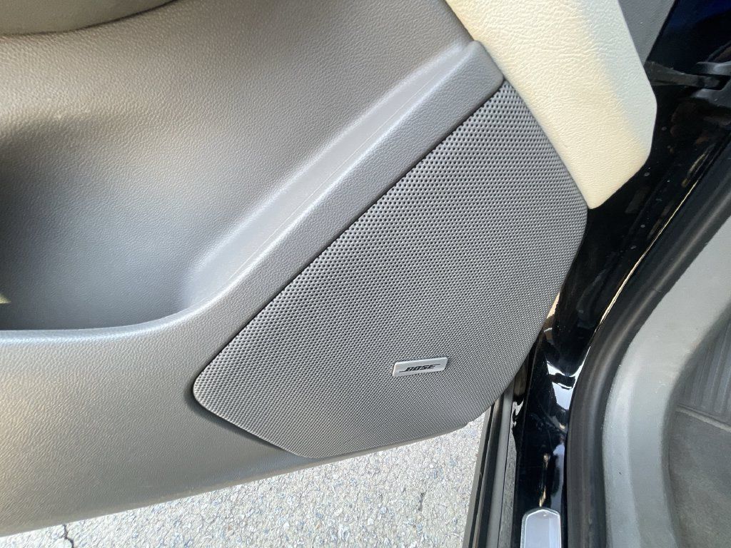 Used 2023 Cadillac XT6 Premium Luxury w/ Technology Package FWD image 24