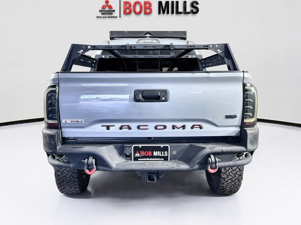 Used 2018 Toyota Tacoma TRD Off-Road AWD/4WD image 6