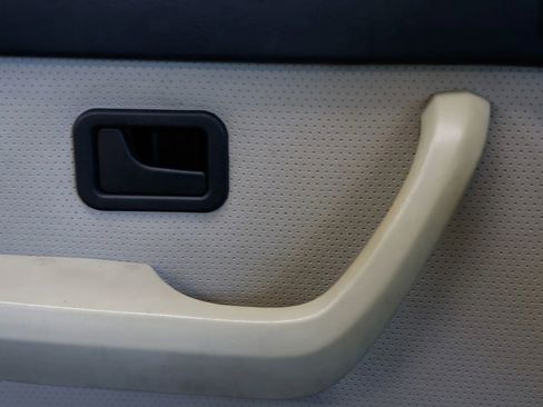 Used 1987 BMW 528e Sedan image 40