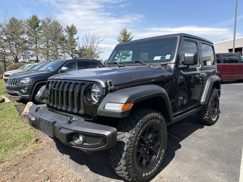 Used 2021 Jeep Wrangler Willys AWD/4WD image 3