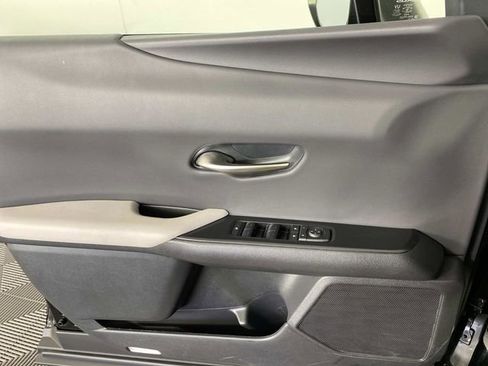 Used 2025 Lexus UX 300h AWD w/ Accessory Package (Z2) image 24