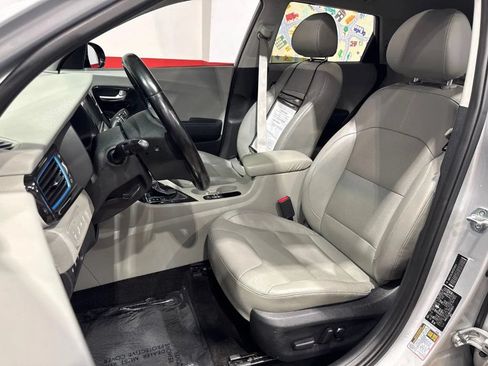 Used 2019 Kia Niro EX Premium w/ Sunroof Package FWD image 13