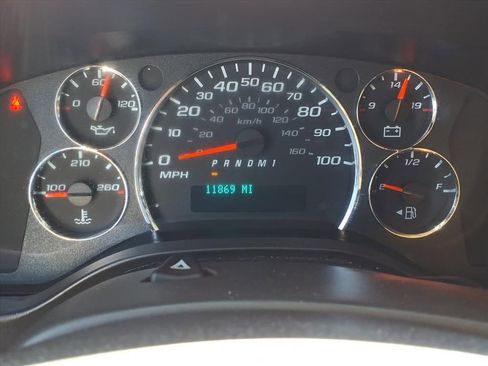 Used 2024 Chevrolet Express 2500 w/ Driver Convenience Package image 6