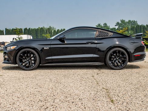 Used 2015 Ford Mustang GT Premium RWD image 4