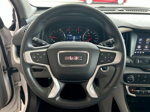 Used 2024 GMC Terrain SLE AWD/4WD image 17