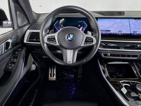 Used 2024 BMW X5 sDrive40i w/ M Sport Package image 4