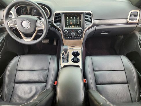 Used 2017 Jeep Grand Cherokee Limited w/ Luxury Group II image 23