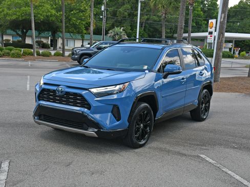 Certified 2024 Toyota RAV4 SE w/ Convenience Package AWD/4WD image 6