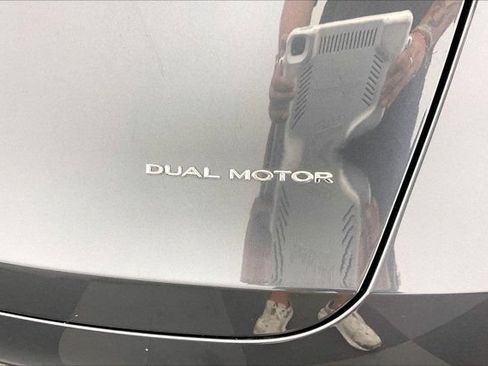 Used 2023 Tesla Model Y Long Range AWD/4WD image 7