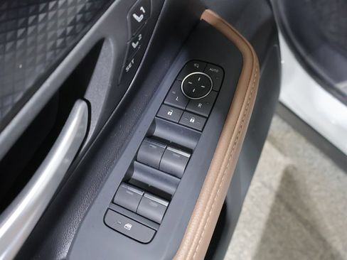 Used 2025 Toyota Grand Highlander AWD Hybrid image 14