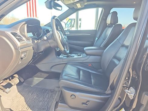 Used 2019 Jeep Grand Cherokee Limited image 10