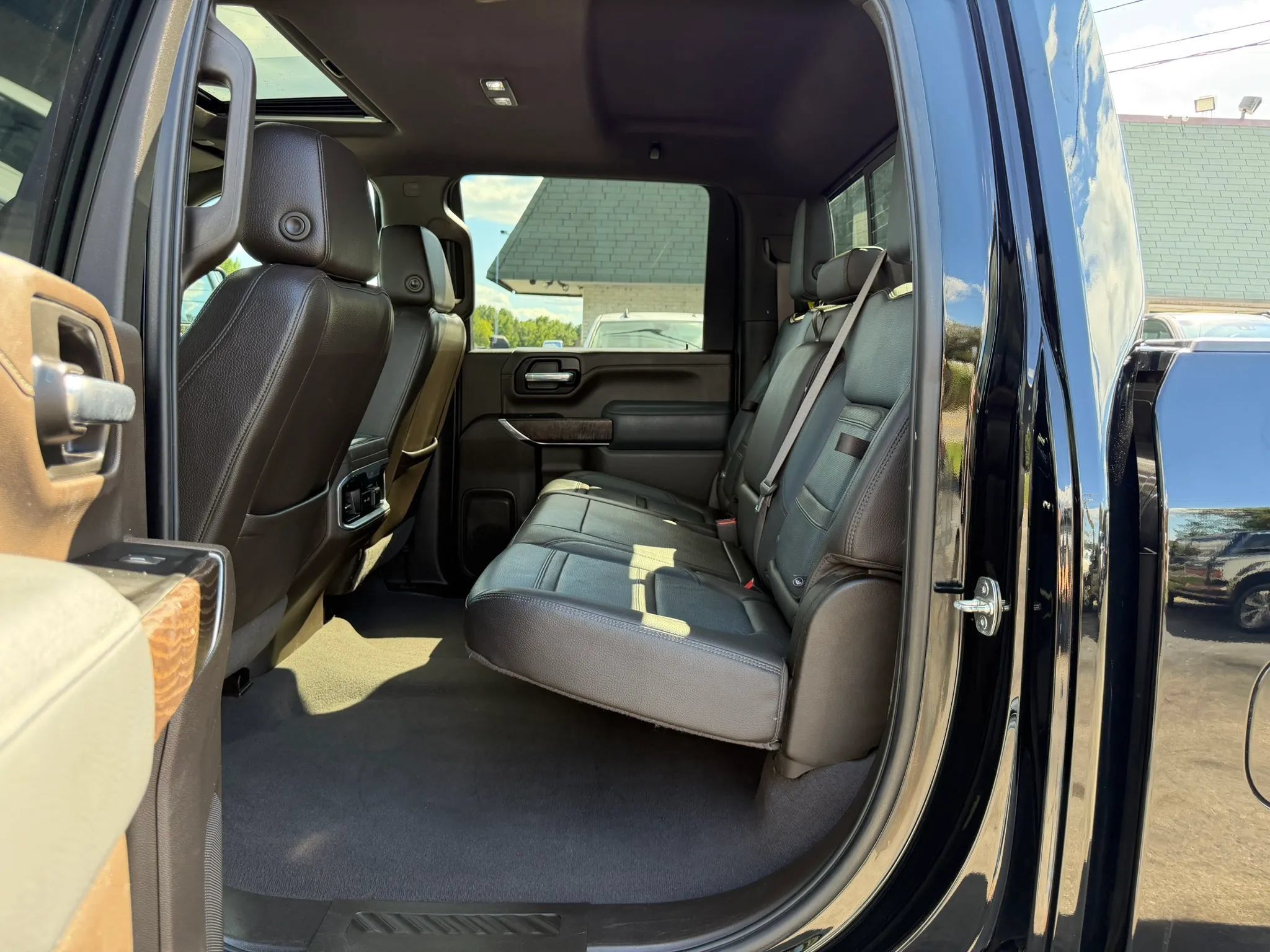 Used 2022 GMC Sierra 2500 Denali w/ Denali Ultimate Package AWD/4WD image 25