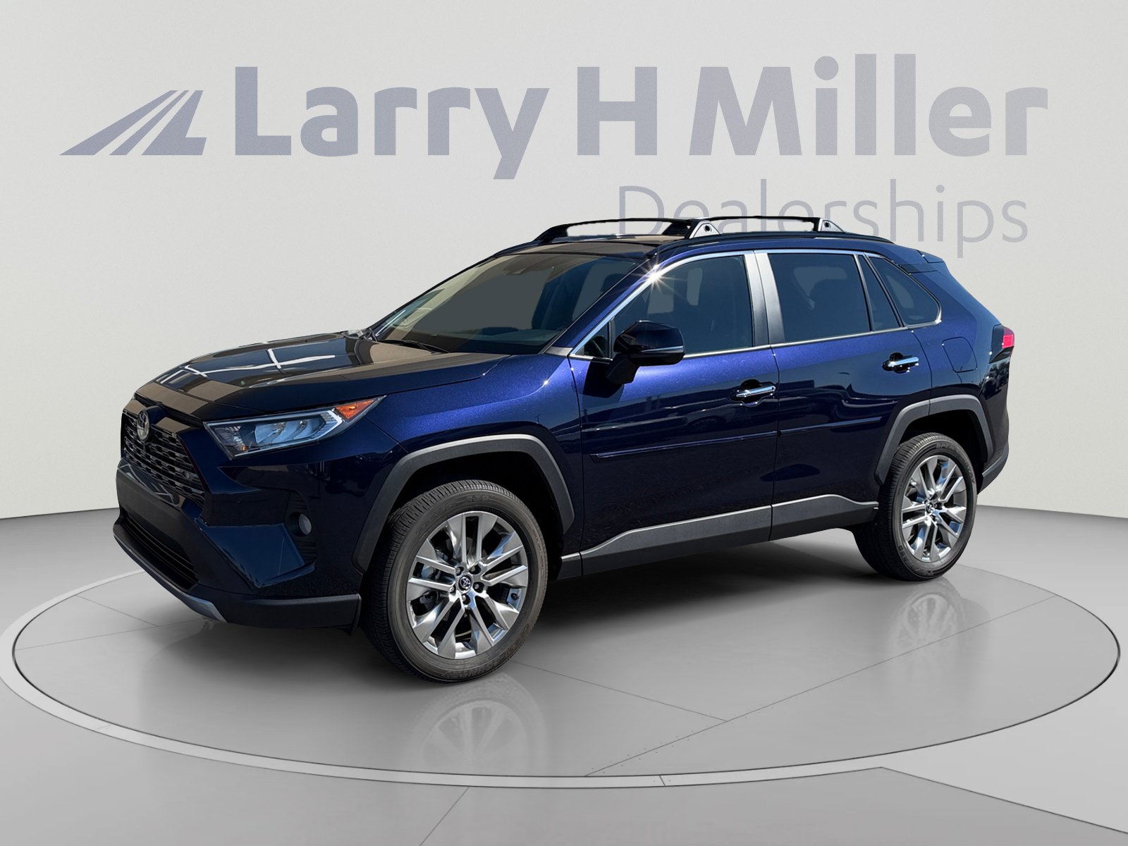 Used 2020 Toyota RAV4 Limited FWD image 1
