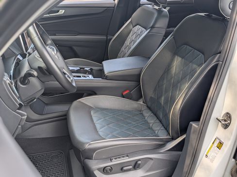 Used 2024 Volkswagen Atlas Cross Sport SEL Premium R-Line image 14