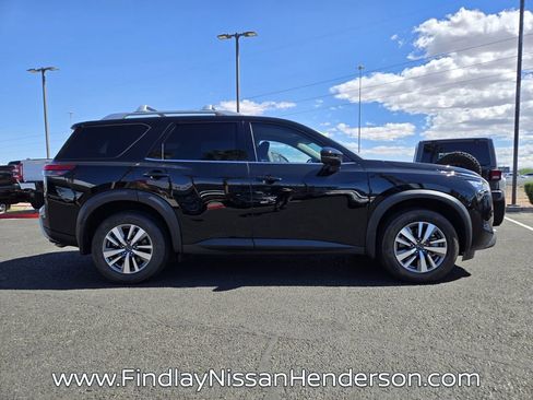 Used 2025 Nissan Pathfinder SL image 7