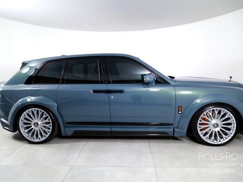 Used 2025 Rolls-Royce Cullinan image 10