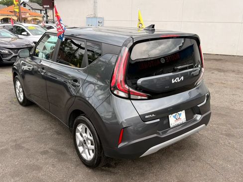 Used 2024 Kia Soul LX w/ Option Group 015 FWD image 5