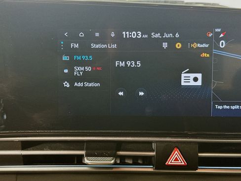 Used 2025 Hyundai Elantra SEL FWD image 21