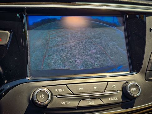 Used 2020 Buick Envision Premium AWD/4WD image 26