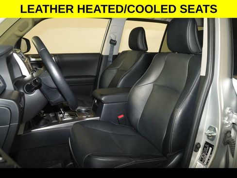Used 2023 Toyota 4Runner Limited AWD/4WD image 4