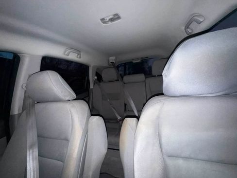 Used 2010 Honda CR-V LX image 17