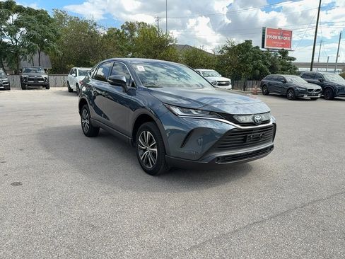 Used 2024 Toyota Venza LE image 5