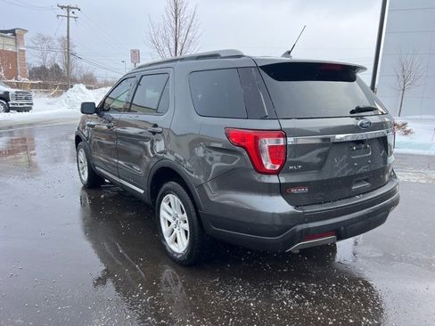 Used 2019 Ford Explorer XLT w/ Equipment Group 202A image 7