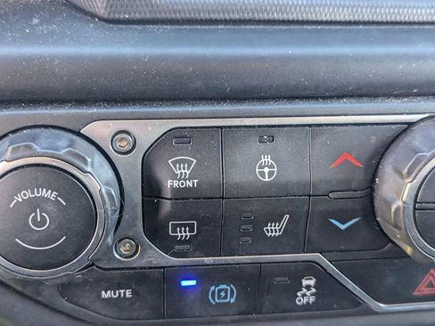 Used 2021 Jeep Wrangler Unlimited Rubicon 4xe w/ Cold Weather Group AWD/4WD image 19