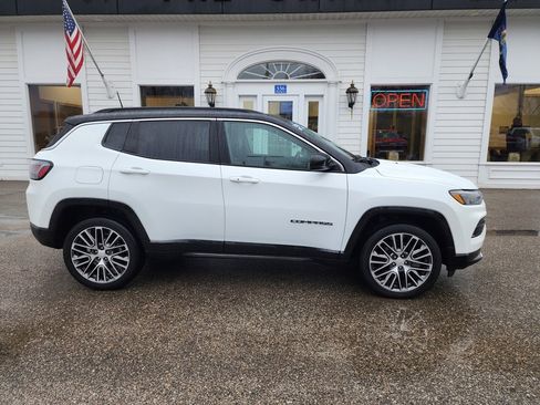 Used 2023 Jeep Compass Limited w/ Elite Group image 4