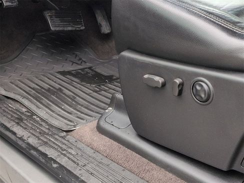 Used 2007 Chevrolet Silverado 2500 LTZ w/ Safety Package image 19