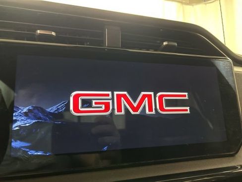 Used 2024 GMC Sierra 2500 AT4 w/ AT4 Premium Plus Package AWD/4WD image 15