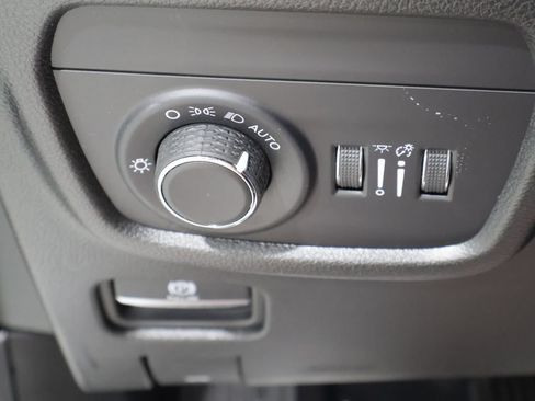 Certified 2023 Jeep Grand Cherokee Altitude AWD/4WD image 34