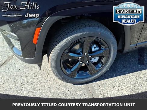 New 2025 Jeep Grand Cherokee Limited w/ Black Appearance Package image 5