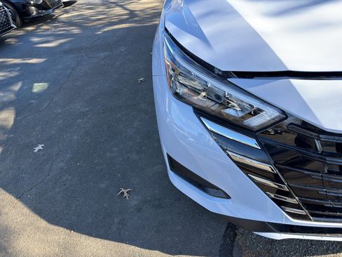 New 2025 Nissan Versa SV w/ Trunk Package image 10