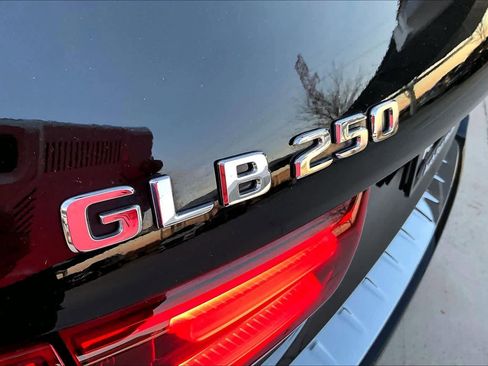 Used 2024 Mercedes-Benz GLB 250 image 34