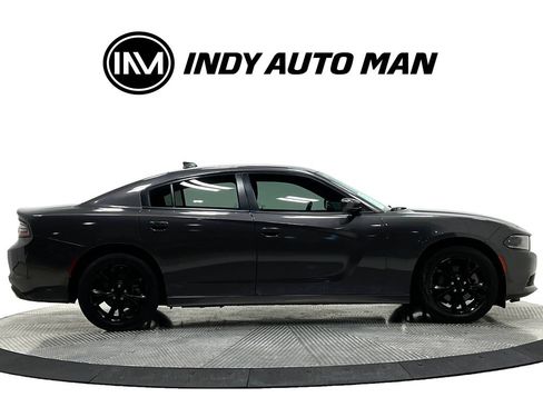 Used 2022 Dodge Charger SXT AWD/4WD image 3