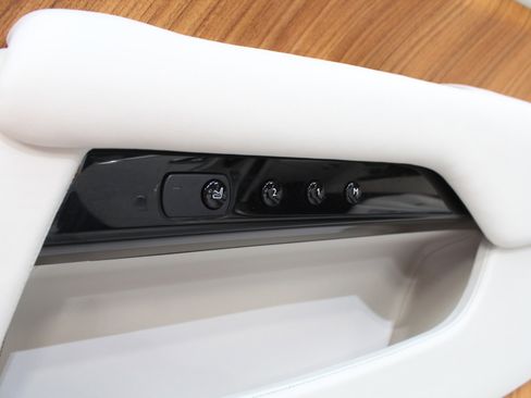 Used 2014 Rolls-Royce Wraith RWD image 63
