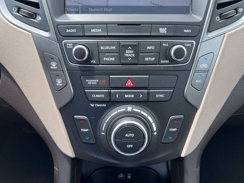 Used 2017 Hyundai Santa Fe Sport AWD/4WD image 23