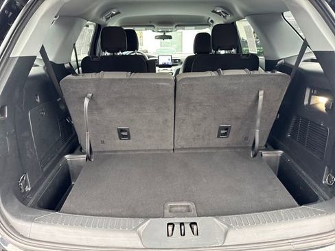 Used 2022 Ford Explorer XLT w/ Class IV Trailer Tow Package image 21