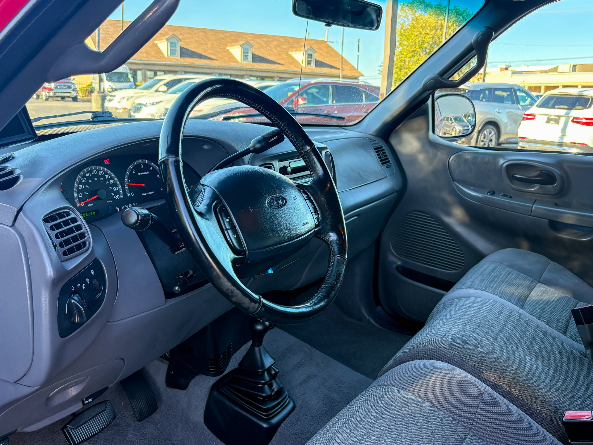 Used 2002 Ford F150 4x4 Regular Cab image 2