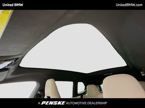 Used 2023 BMW iX xDrive50 w/ Sport Package AWD/4WD image 12