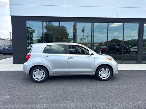 Used 2012 Scion xD FWD image 2