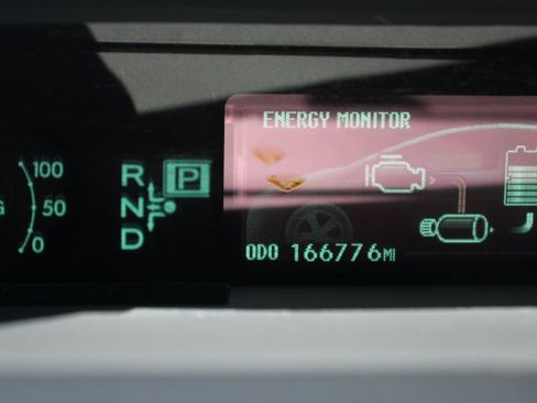Used 2015 Toyota Prius Three w/ Solar Roof Package FWD image 27