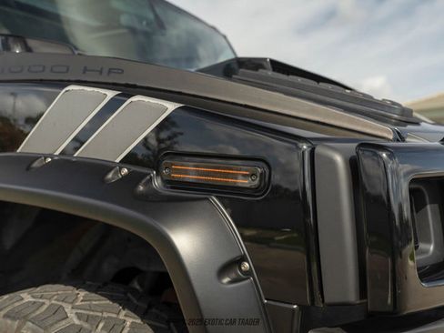 Used 2004 HUMMER H2 w/ Preferred Equipment Group image 87