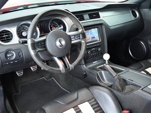 Used 2012 Ford Mustang Shelby GT500 w/ SVT Performance Pkg image 27