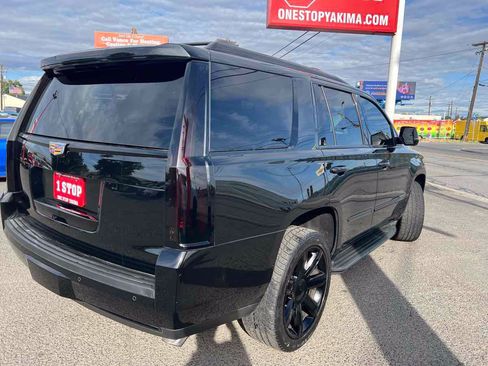 Used 2016 Cadillac Escalade Luxury AWD/4WD image 5