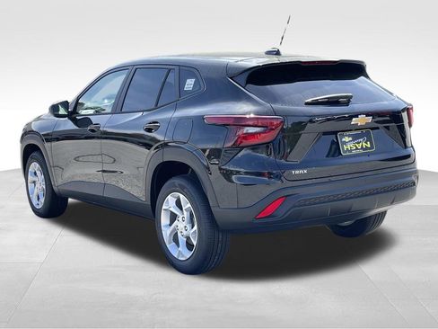New 2026 Chevrolet Trax LS w/ LS Convenience Package image 5